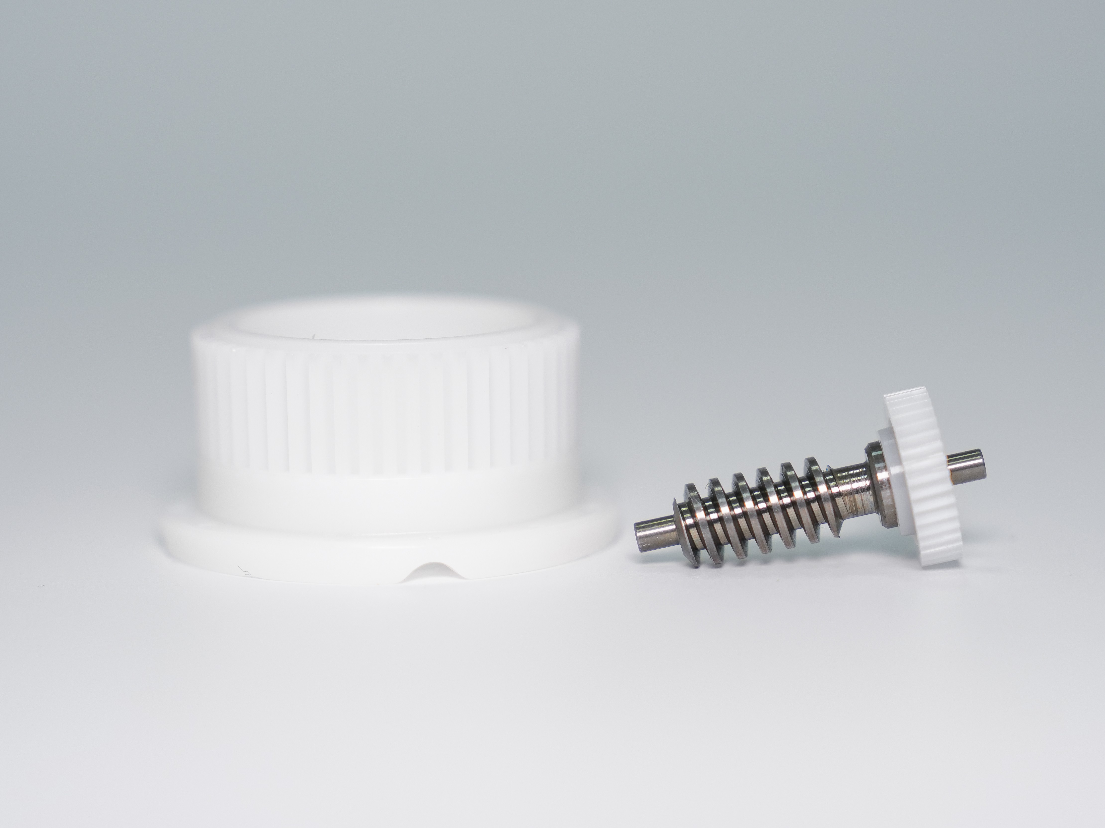 旋轉屏執行(xíng)器(qì)傳動系統